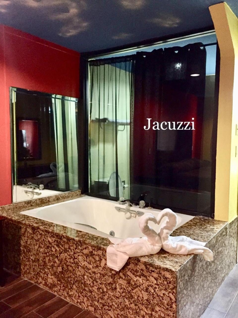 צ'אנלוויו Luxury Inn מראה חיצוני תמונה